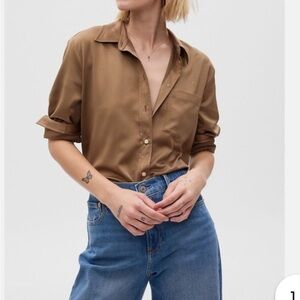 GAP Boyfriend Button-Up Boyfriend Satin Shirt NWT Size Small | Dried Moss
